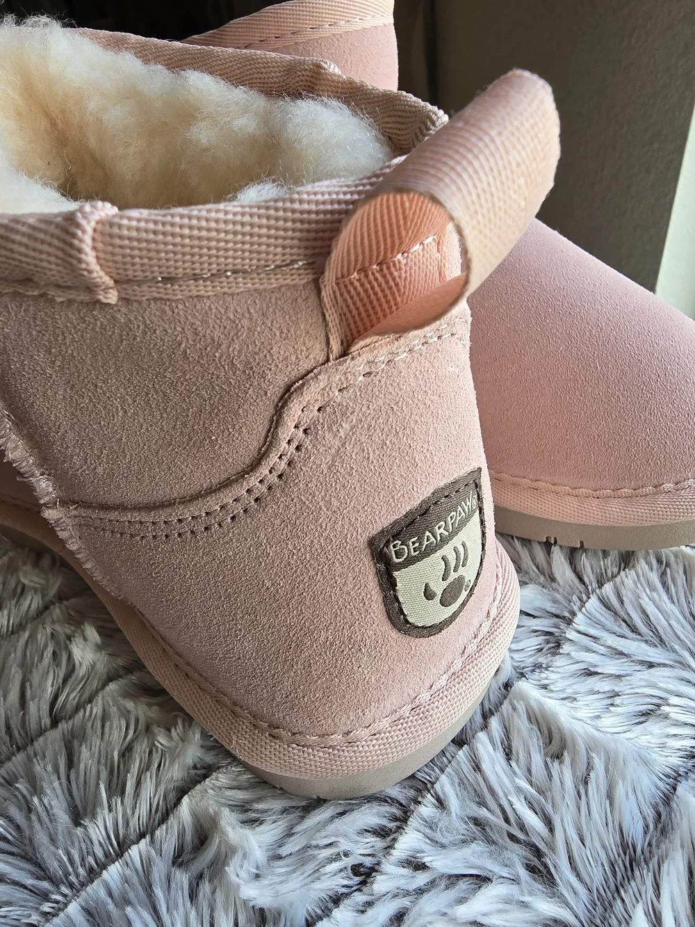 Bearpaw Big Girls Kiara Suede Winter Boots Pink Size 7 NWOB